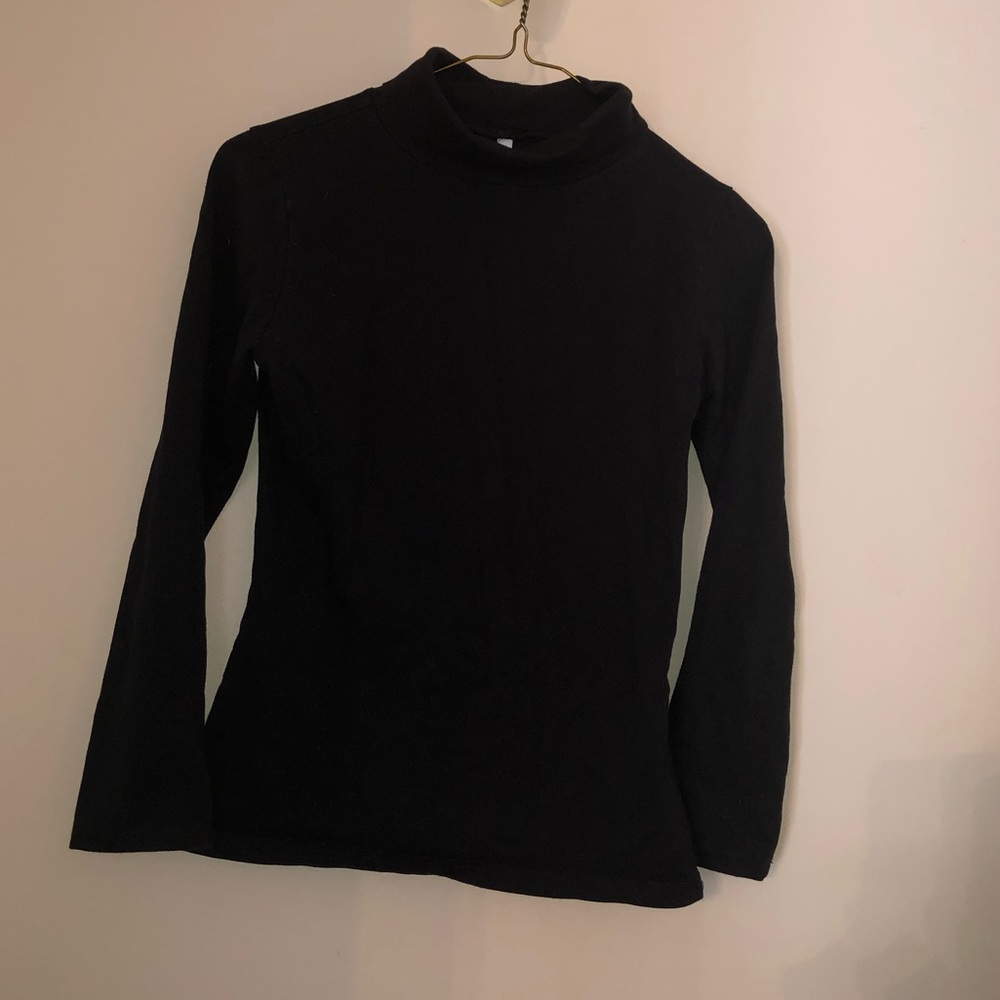 Black long sleeve turtleneck